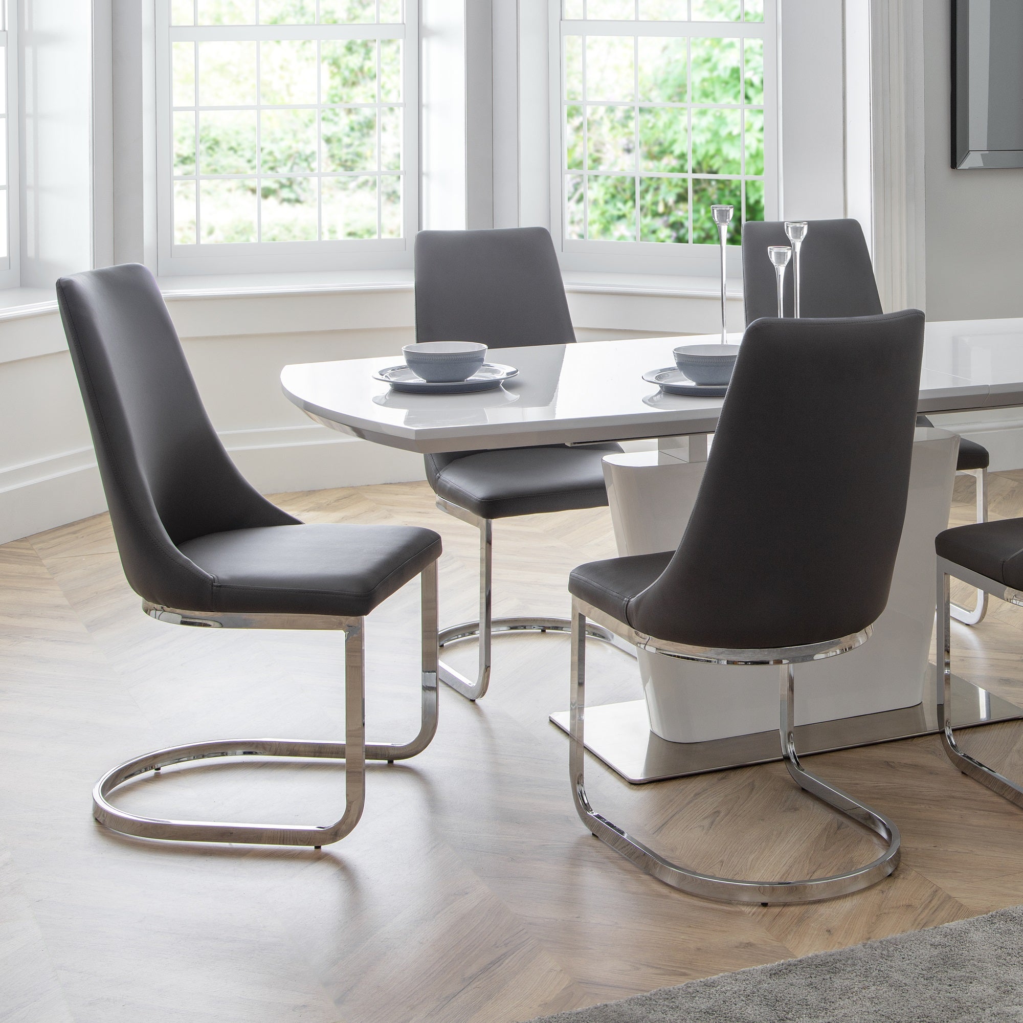 Como Cantilever Dining Chair (Set of 2)