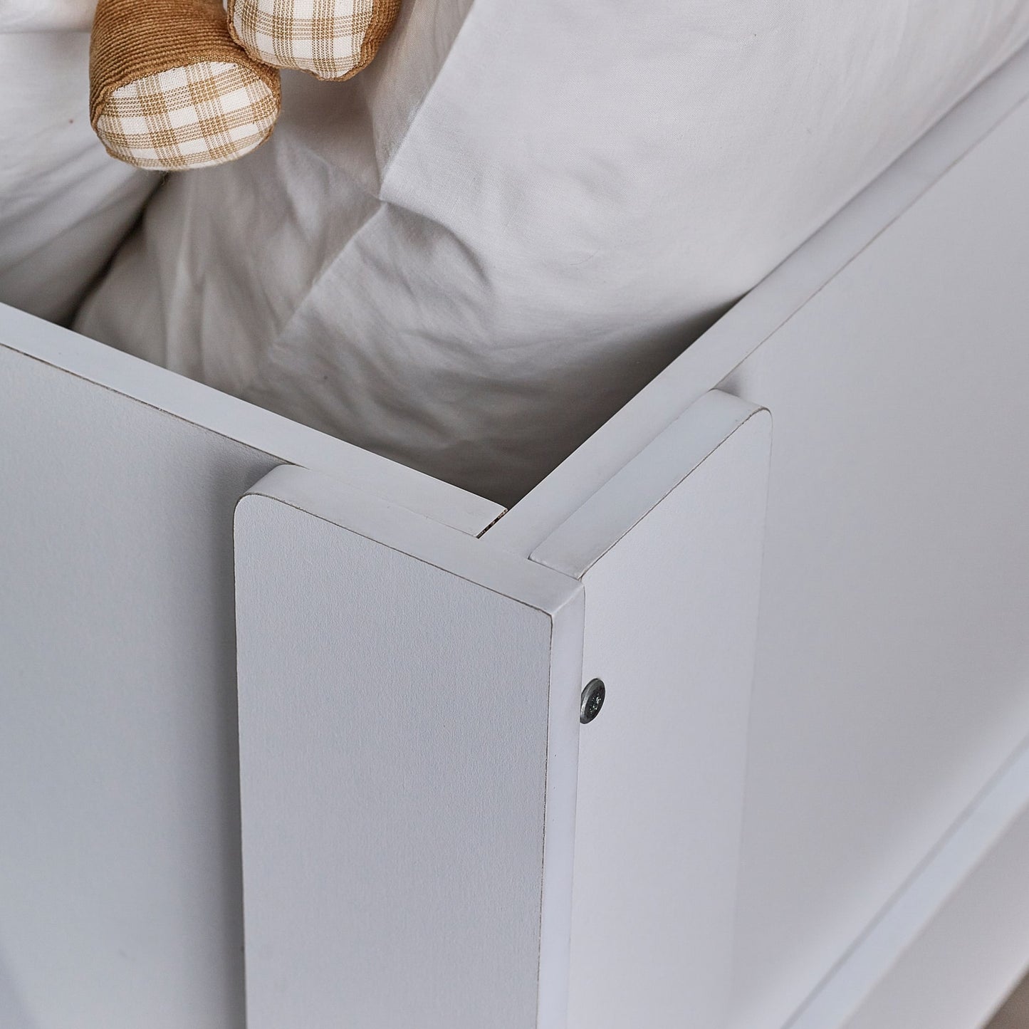Otis Midsleeper From Julian Bowen