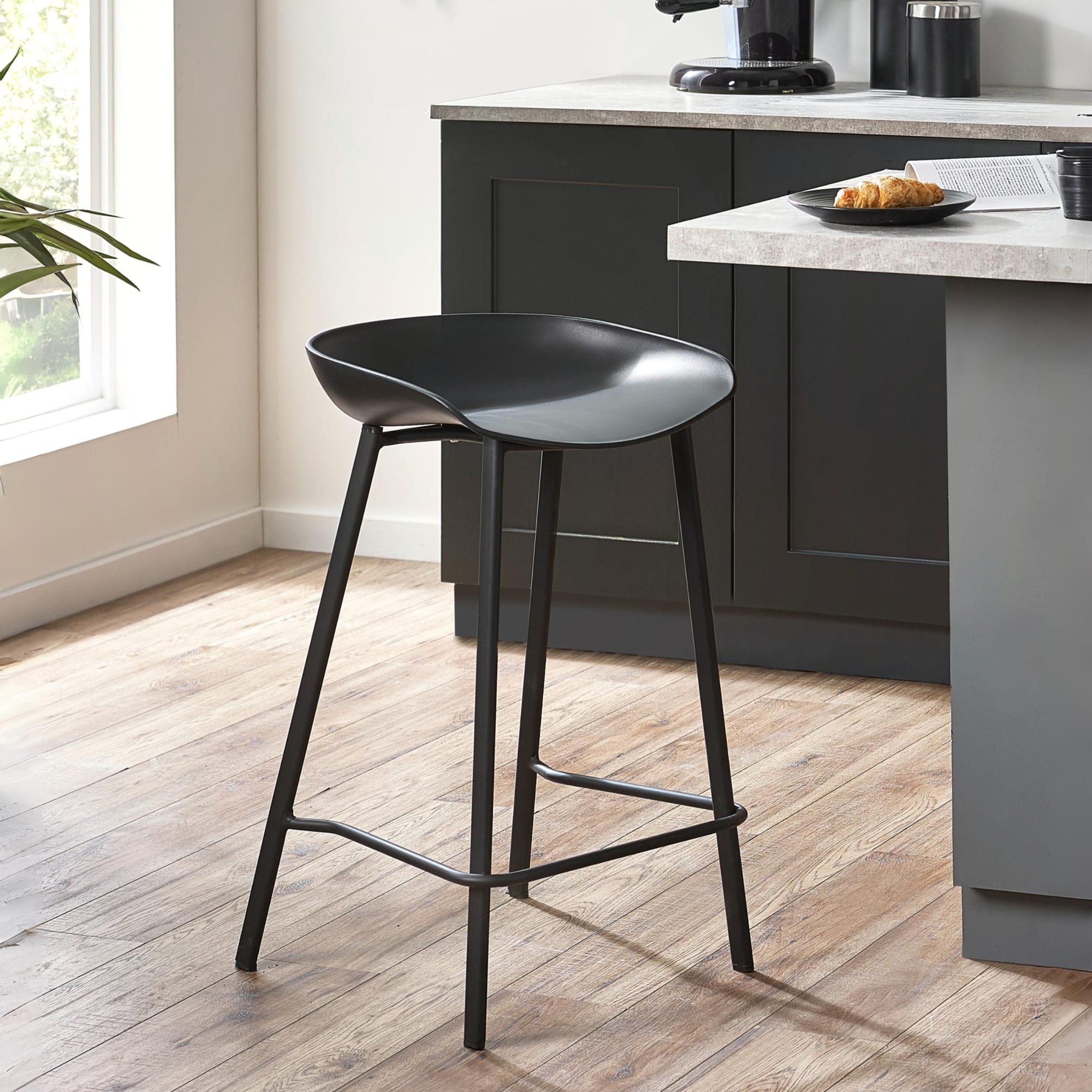 Renzo Bar Stool (Set of 2) – Julian Bowen