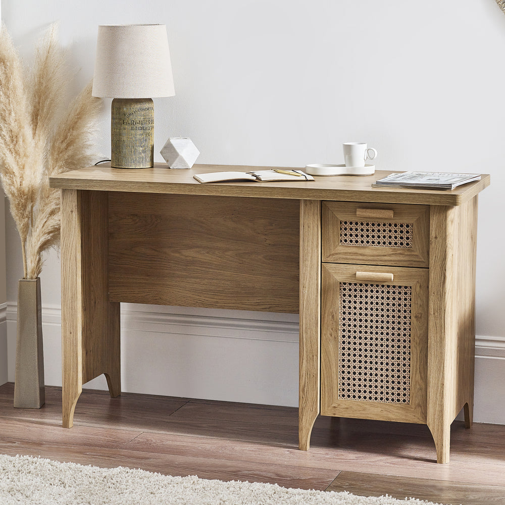 Sydney Desk